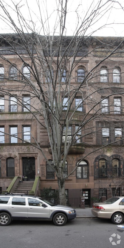 Building Photo - 20 E 93rd St