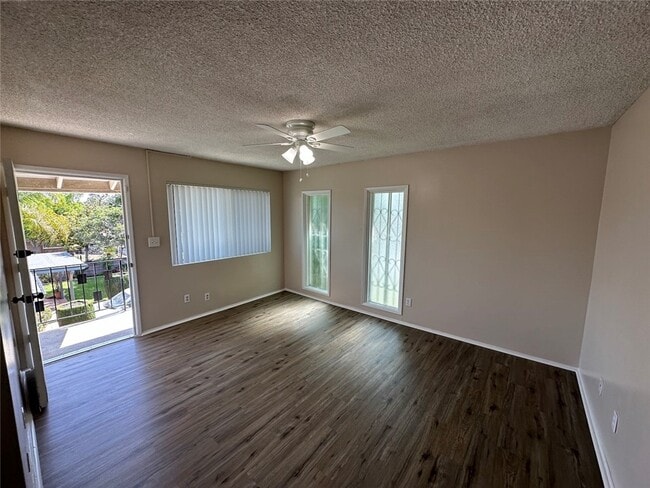 Foto del edificio - 316 N San Gabriel Ave