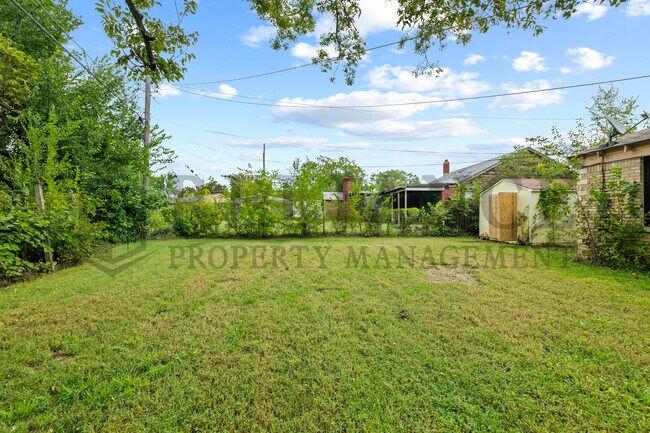 Building Photo - 1523 Matlock Dr