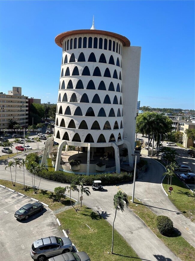 Foto del edificio - 1770 NE 191st St