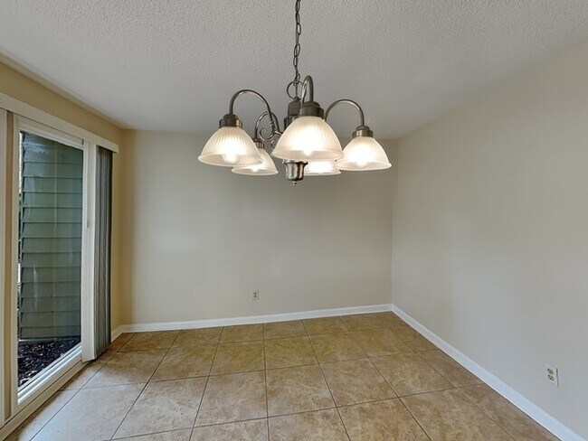 Foto del edificio - 4569 S Landing Dr