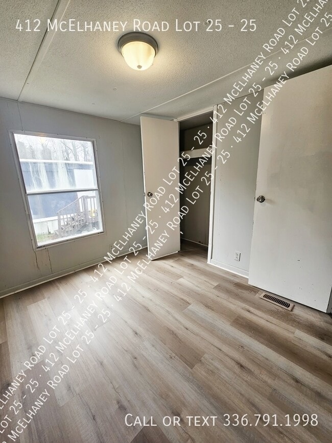 Building Photo - 412 McElhaney Rd