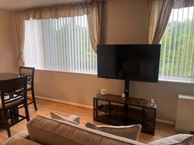 Foto del edificio - 10500 Rockville Pike