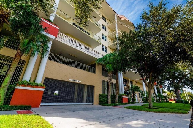 Foto del edificio - 750 4th Ave S