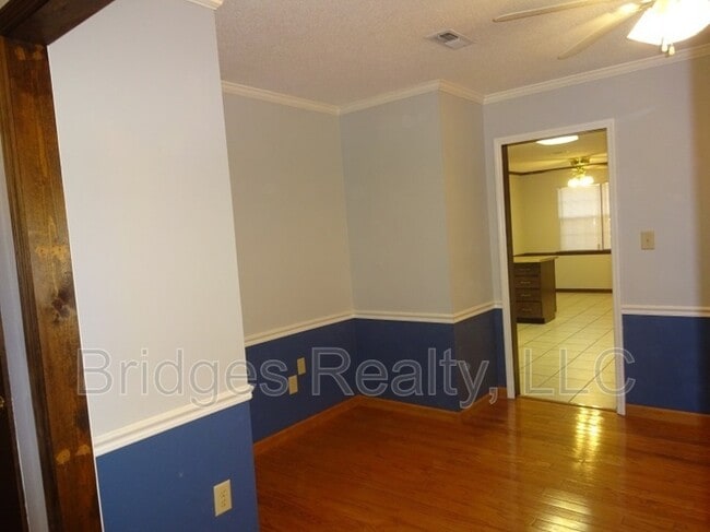 Building Photo - 675 Tara Ln