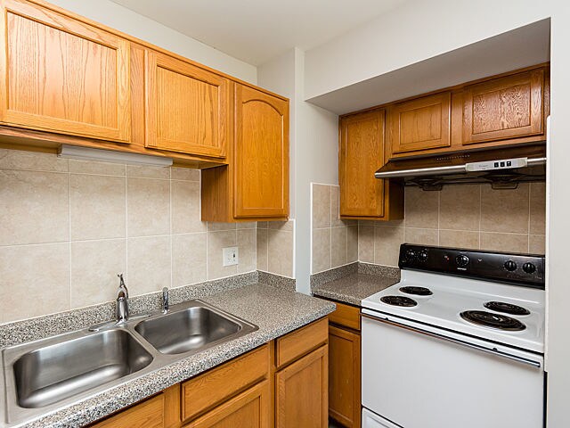 Foto del edificio - 1828 S Wentworth Ave