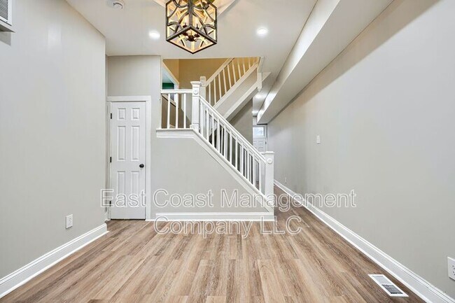 Foto del edificio - 319 S Mount St