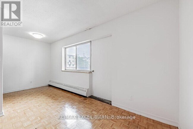Building Photo - 165 Colborne Ave