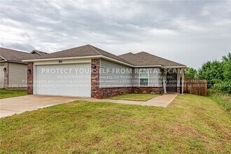 Building Photo - 968 S Brambling Ln