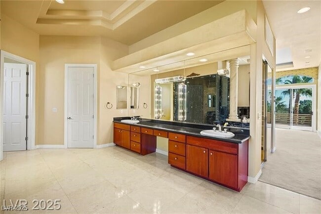 Foto del edificio - 1008 Trophy Hills Dr