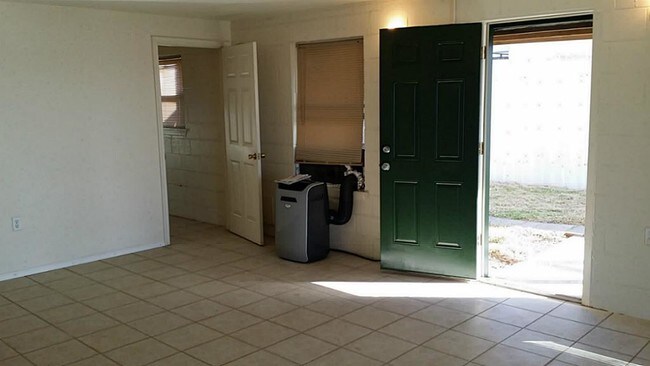 Building Photo - 96 Bayou Vista Dr