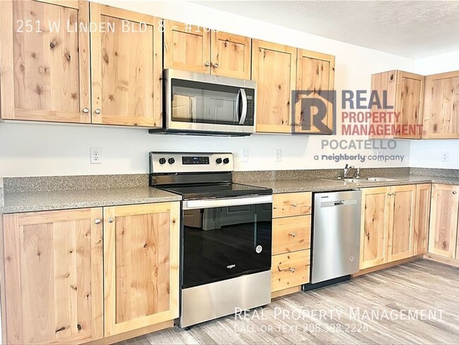 Building Photo - 2 Bed 1 Bath apartment - Fiber Internet - ...