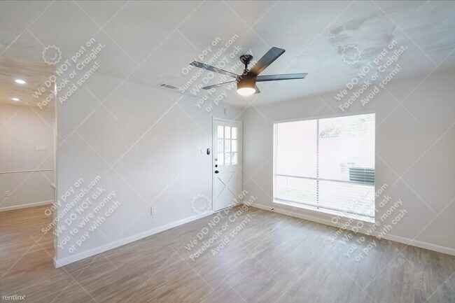 Foto del edificio - 3 br, 1 bath House - 1613 Curtis Dr