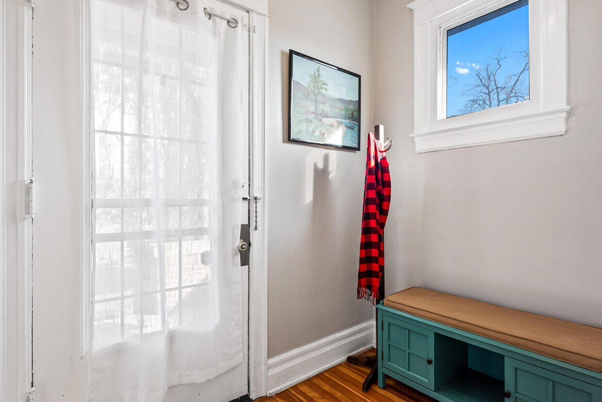 Foto principal - 3101 York St