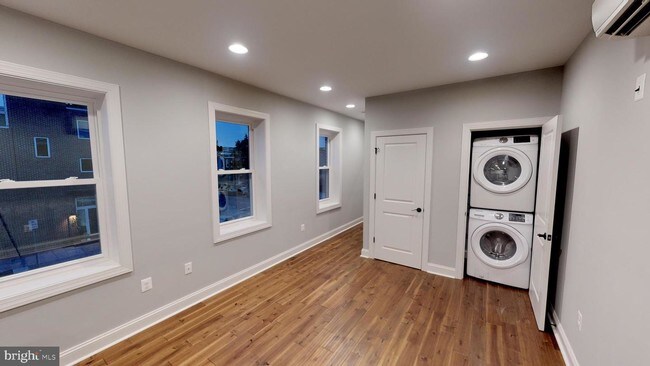 Foto del edificio - 3001 Hudson St