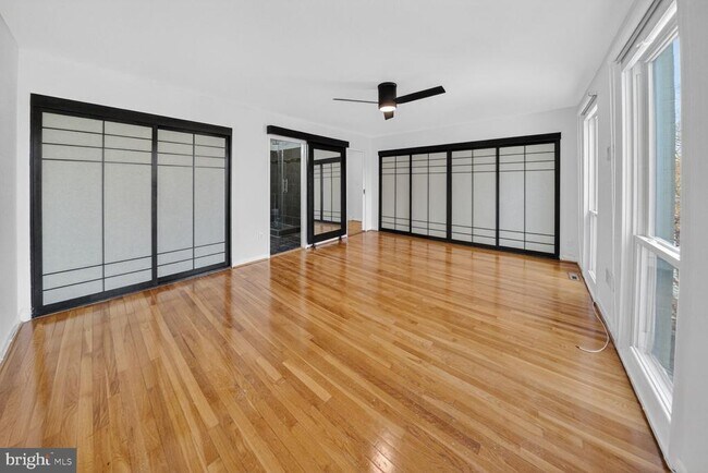 Foto del edificio - 73 G St SW