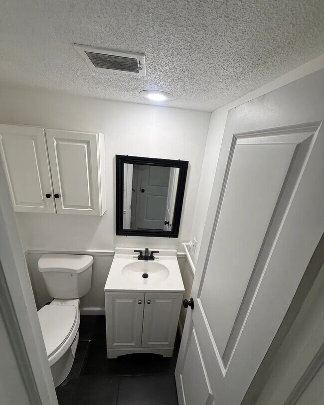 Foto del edificio - 520 S Meadowbrook Ln