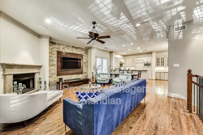 Building Photo - 3822 Brown St