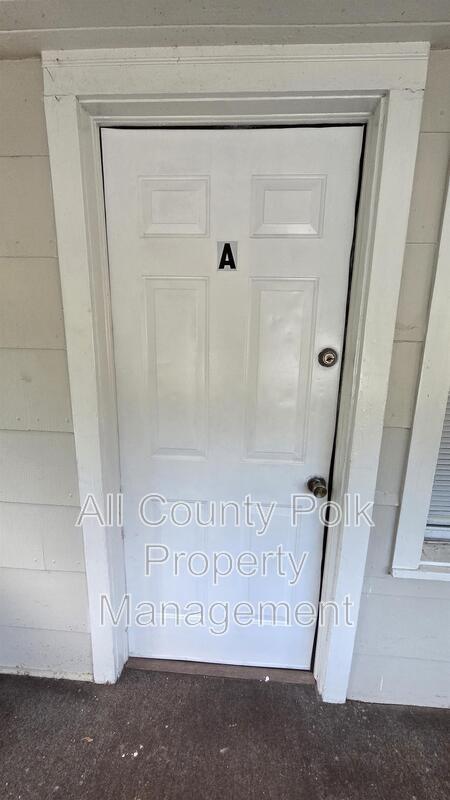 Foto del edificio - 103 Colonial Dr