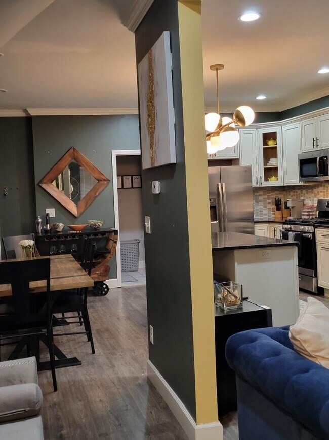 Foto del edificio - 3438 California Ave