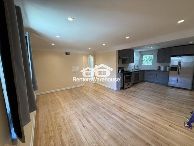 Foto del edificio - 1535 Hudson St