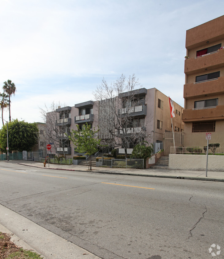 Building Photo - 427 S Bonnie Brae St