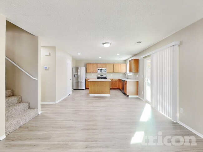 Building Photo - 6407 Black Hawk Dr NE
