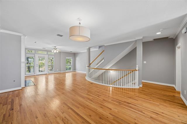 Foto del edificio - 3943 N Hall St