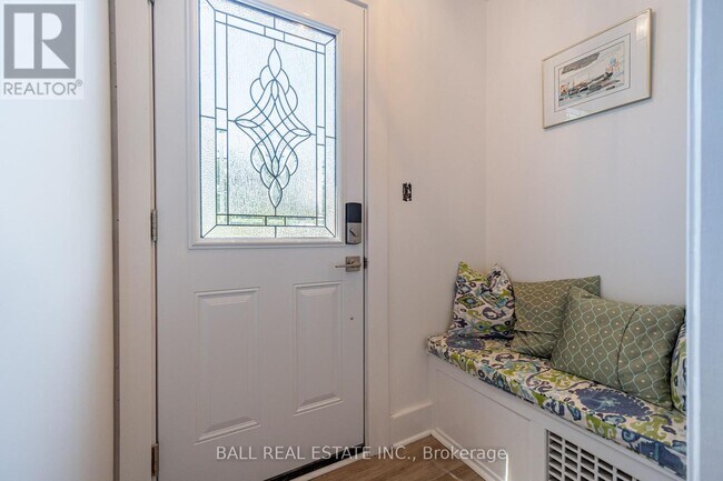 Photo du bâtiment - 74 King St E