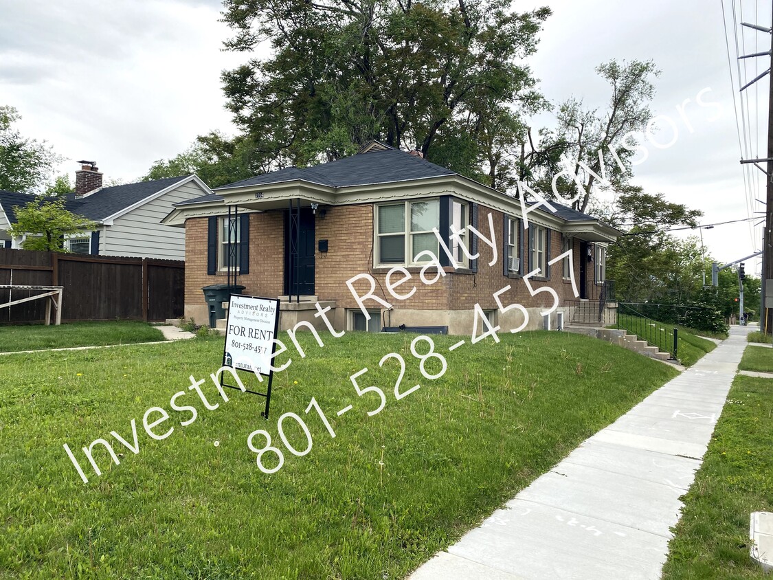 Foto principal - 2704 Alden St E
