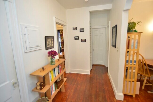 Building Photo - 244 Metropolitan Ave