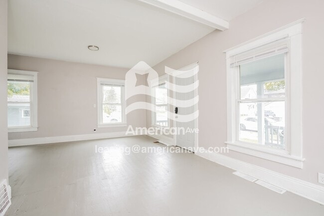 Building Photo - 114 W Cleveland Ave