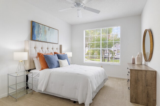 Building Photo - Woodmere Apartments of Venice