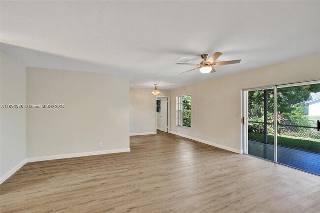 Foto del edificio - 4103 NW 75th Ave