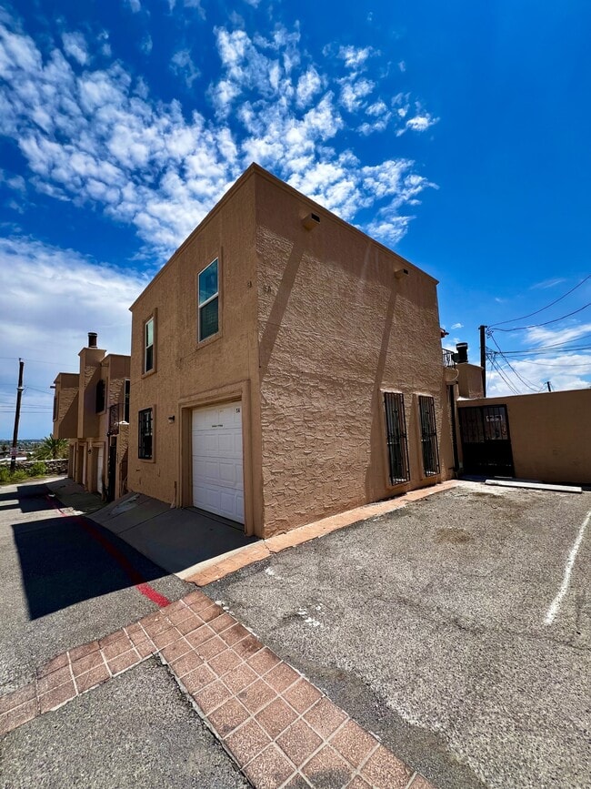 Building Photo - 2520 San Jose Ave