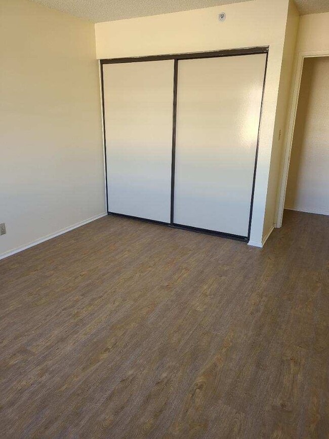 Building Photo - 14032 Doty Ave