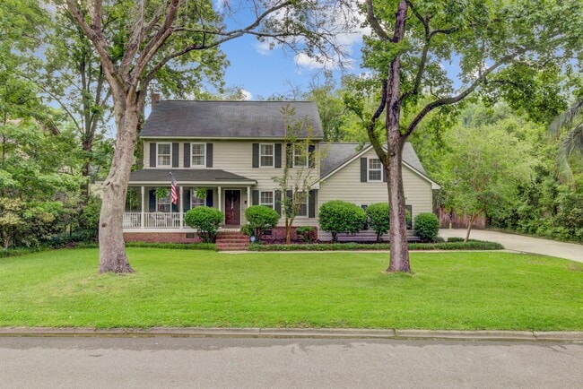 Foto del edificio - Charming Updated Home in Sought-After Ashb...