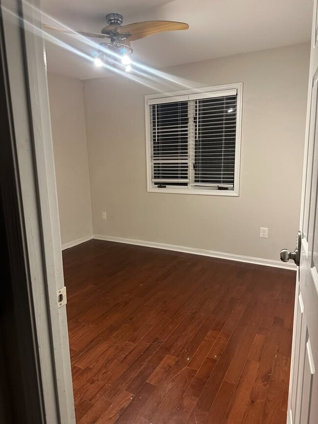 Foto del edificio - 3120 Creedon Dr