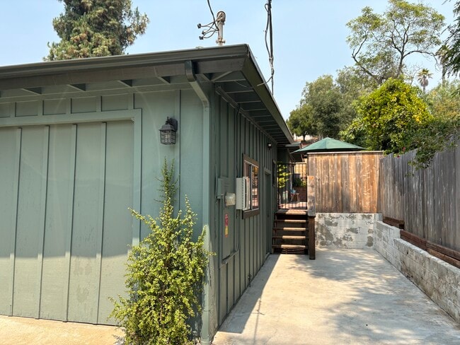 Building Photo - 2182 Foothill Dr