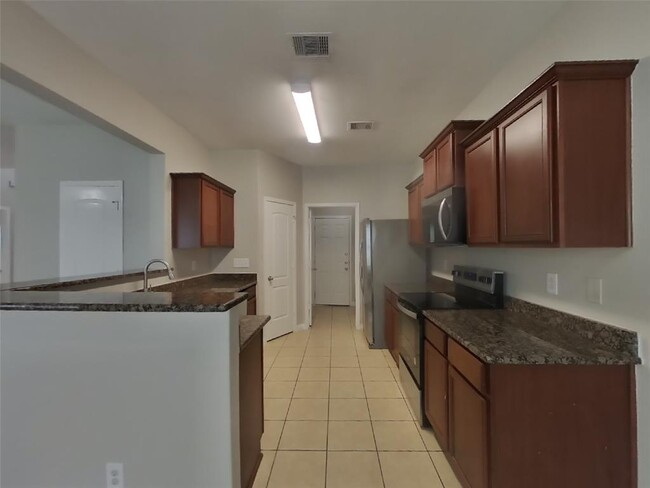 Building Photo - 20526 Freedom River Dr