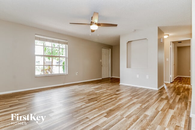 Building Photo - 347 Dorchester Dr
