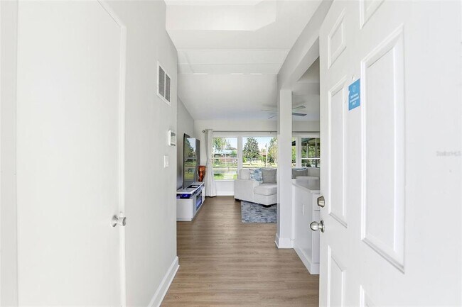 Building Photo - 2705 Gulfstream Rd