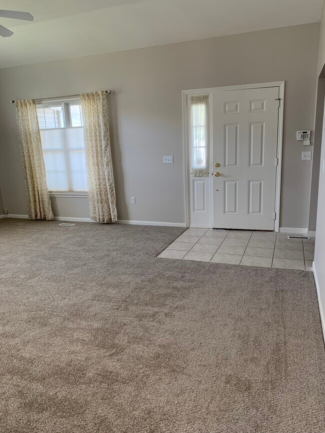 Foto del edificio - 14154 Quail Ridge Dr