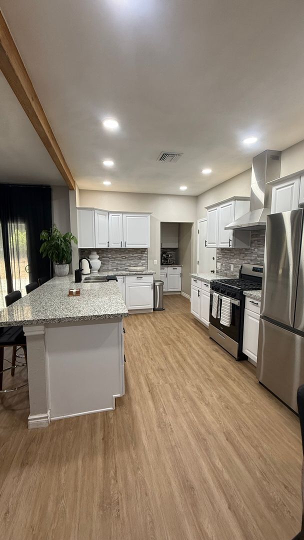 Foto del edificio - Beautiful Porterville Home! Available Now for Showing!