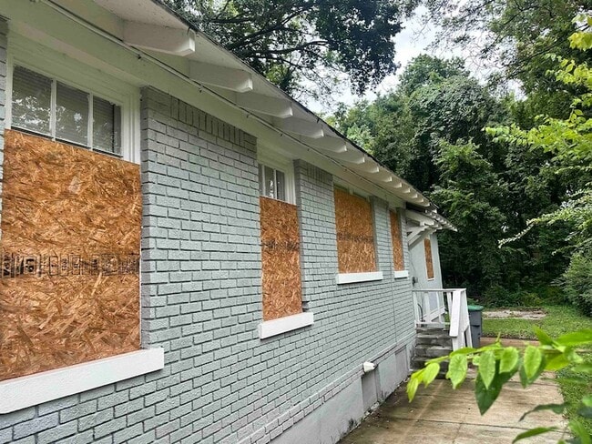 Photo - 1683 Walker Avenue Unit House