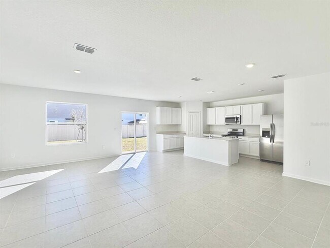 Building Photo - 3658 Hardman Dr