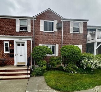 Building Photo - 72-19 Little Neck Pkwy
