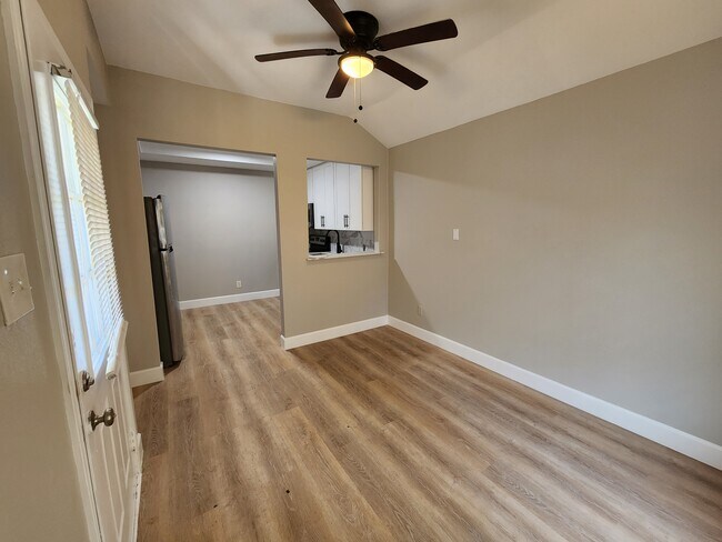 Foto del edificio - 304 Truman St,