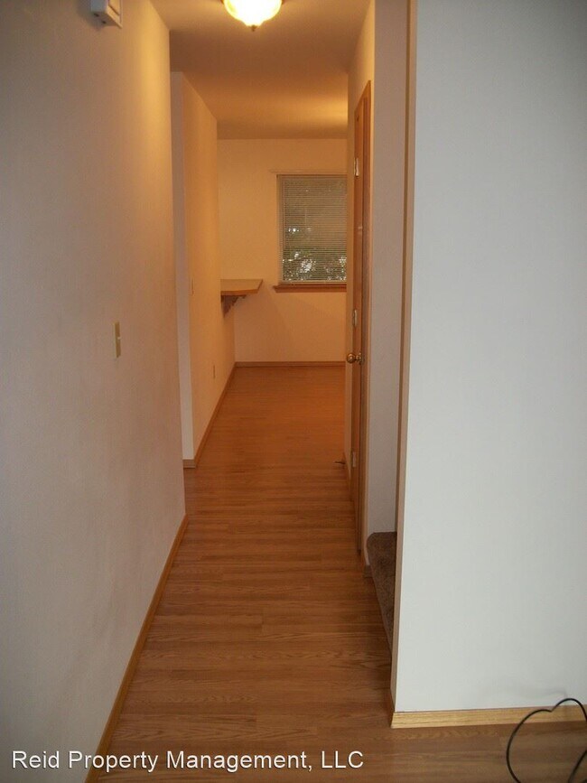 Building Photo - 3 br, 2.5 bath House - 1683 Stanton Way NW