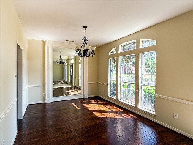 Foto del edificio - 1411 Flanders Field Ln